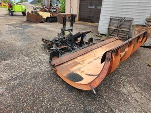 lot 91 image: Under-CarriageSide Mount Plow Attachment 11 with Mount Brackets, Hydraulic Hoses