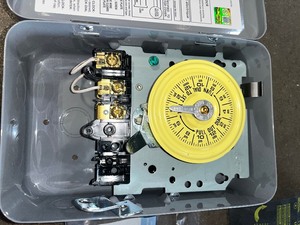 Intermatic T101 Series 40 Amp 125-Volt SPST 24-Hour Mechanical Time Switch with Indoor Enclosure
