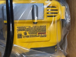 DEWALT 20-Volt MAX Cordless 10,000 PSI Variable Speed Grease Gun (Tool-Only)