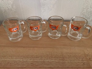 lot 194 image: A&W Mini Rootbeer Glasses
