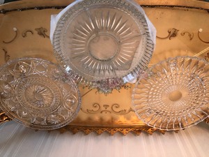 lot 101 image: Glass Serving Platters