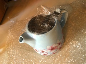 lot 256 image: TeaPot