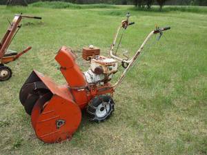 Ariens 24 Snow Blower with Manual