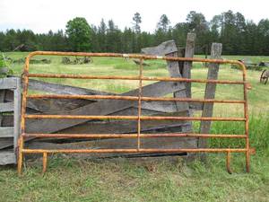 10 Foot FarmProperty Gate.