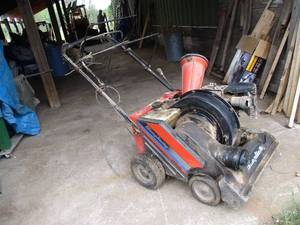 Simplicity Wood Chipper with Manual