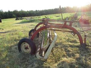 New Holland Hay Rake. Fits Red Tractor in Lot # 3.