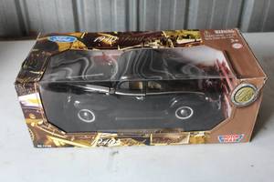 1940 Ford Coupe Diecast Metal Replica 118 Scale (in box)