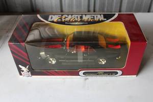 Yat Ming 1967 Chevrolet Camaro Z28 Diecast Metal Replica 118 Scale (in box)