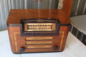 Vintage Philco Radio