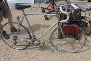 Vintage Raleigh Reliant Mens 10-speed Racing Bike 24 Lightweight Aluminum Silver Frame