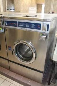 lot 50 image: Dexter Thoroughbred 900 WCN55AEK Commercial Mega Load Washer