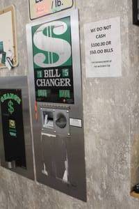 lot 75 image: Rowe BC-1400 Commercial Bill Changer