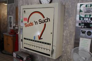 lot 78 image: Gold Medal Suds n Such 126 Commercial Electro-Mechanical Detergent Vender