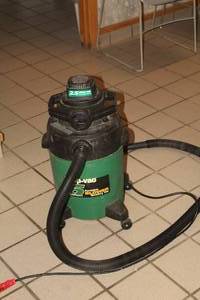 lot 85 image: Shop-Vac 6-Gallon Portable Blower WetDry Vac