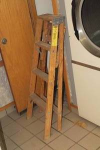 lot 97 image: 4 Wood Step Ladder