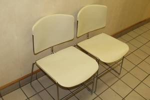 lot 141 image: Lot of (2) MetalPlastic Stackable Conference Chairs