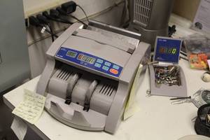lot 160 image: Royal Sovereign RBC-1000 Bill Counting Machine