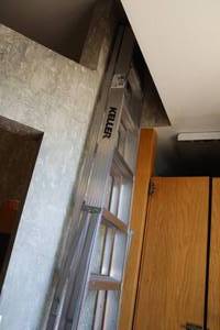 lot 173 image: Keller 10 Aluminum Extra Heavy DutyExtra Heavy Professional Use Step Ladder