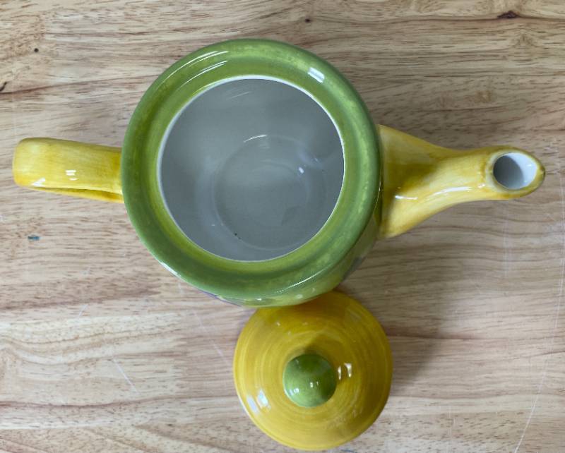 lot 89 image: Ganz Bella Casa Teapot