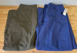 lot 73 image: Old Navy Mens Snow Pants and Gerry Lined Outdoor Pants Size L