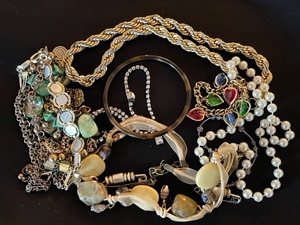 Assorted Jewelry