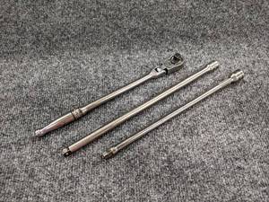 lot 59 image: SNAP-ON 38 Drive Flex Head Ratchet and (2) SNAP-ON 38 Drive Extensions (11 & 12)