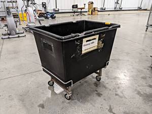 lot 83 image: Rolling Poly Bin - Measures about 32 x 22 x 29 Tall - NO SHIPPING