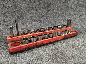 lot 109 image: SNAP-ON 14 Drive Sockets (Inch) Both Shallow and Deepwell