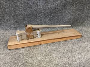 lot 131 image: Greenlee Offset Conduit Bender - Model 1810