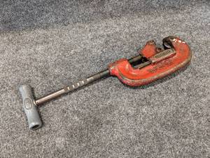 lot 134 image: RIDGID No.2 Pipe Cutter - Cuts from 18 to 2