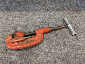 lot 135 image: RIDGID No.2A Pipe Cutter - Cuts from 18 to 2