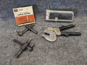 lot 164 image: Malco Model PL1 Punch Lock Stud Crimper and (3) Circle Cutters