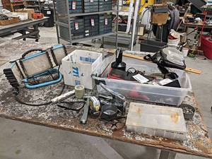 lot 194 image: Lot of Assorted Shop Supplies - NO SHIPPING