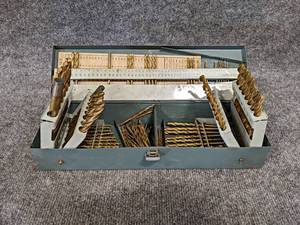 lot 213 image: Drill Bit Set