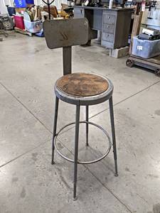 lot 286 image: Steel Shop Stool - Seat is about 31 Tall and is adjustable - NO SHIPPING