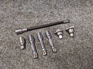lot 326 image: SNAP-ON Thumb Wheel Spinners (38 Drive), (3) SNAP-ON 38 Drive 3 Extensions and 1-12 Extension  SNAP-ON 38 Drive 8 Flex Extension