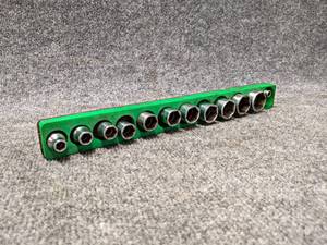 lot 329 image: SNAP-ON 38 Drive Flank Drive Shallow Sockets - From 1516 to 14 in Magnetic Holder