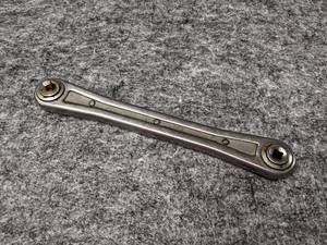 lot 342 image: BLUE-POINT JWT1 RATCHET EXTENSION 14 INCH DRIVE