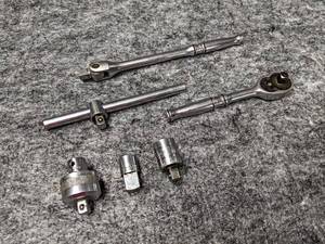 lot 348 image: SNAP-ON 14 Drive Breaker Bar, SNAP-ON 14 Drive Sliding Breaker Bar, SNAP-ON 14 Drive Ratchet, SNAP-ON 14 Ratcheting Adapter, SNAP-ON 38 to 14 Adapter and SNAP-ON 14 to 38 Adapter