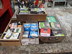 lot 408 image: Large Lot of Nails and Rivets - NO SHIPPING