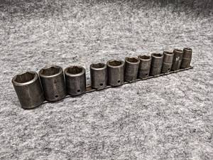 lot 427 image: SNAP-ON 12 Drive Impact Sockets - From 1 to 38