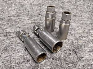 lot 431 image: SNAP-ON Spark Plug Sockets - (2) Swivel 38 Drive 58 & 1316 and (2) Straight 38 Drive 58 & 1316