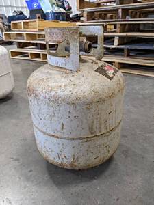 lot 441 image: 20# Propane Tank - has some propane, maybe 14 full - NO SHIPPING