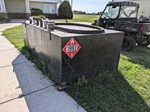 lot 11 image: 1000 Gallon Aviation Fuel Tank - Empty - Overall 10 x 5 x 3