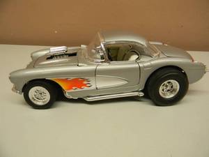 ROAD SIGNATURES 118 SCALE - 1957 CHEVROLET CORVETTE GASSER - NICE - VERY COOL PIECE - SEE PICTURES