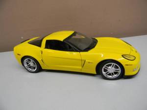 HOTWHEELS 118 SCALE - CHEVROLET CORVETTE Z06 - NICE - COOL PIECE - SEE PICTURES