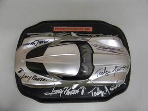 JADA 124 SCALE - 2009 CORVETTE CONCEPT COUPE - DRIVERS SIGNED CAR & PLAQUE - NICE - AWESOME PIECE - SEE PICTURES