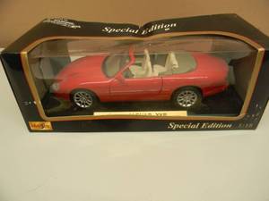 MAISTO 118 SCALE 1998 JAGUAR XKR - NEW IN BOX - SEE PICTURES