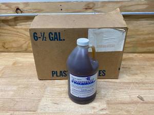 lot 76 image: GOLD MEDAL Case of 6 Bottles of- Frusheez Frozen Slush Flavor Concentrate (64 oz Per Bottle)