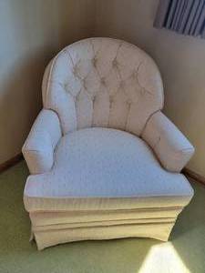 lot 55 image: Charming Swivel Slipper Chair